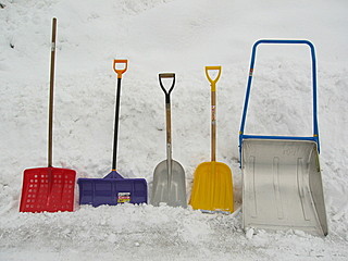 Лопаты снеговые